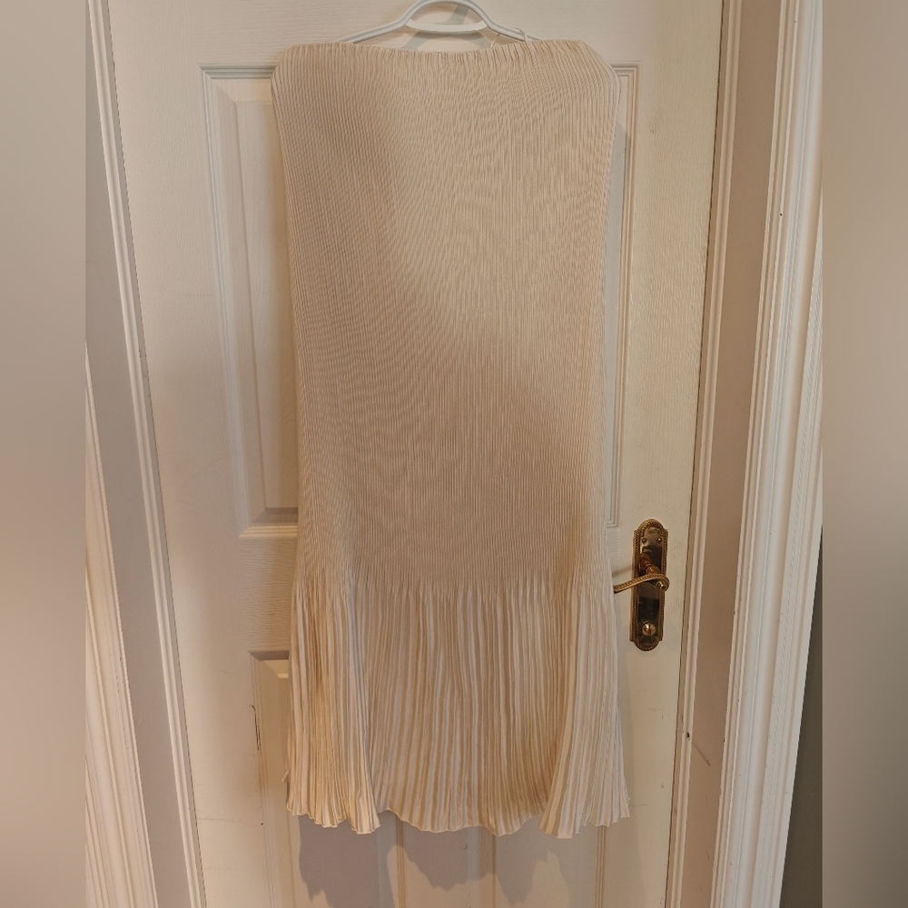 ABERCROMBIE & FITCH Strapless Off-white Pleated Dress